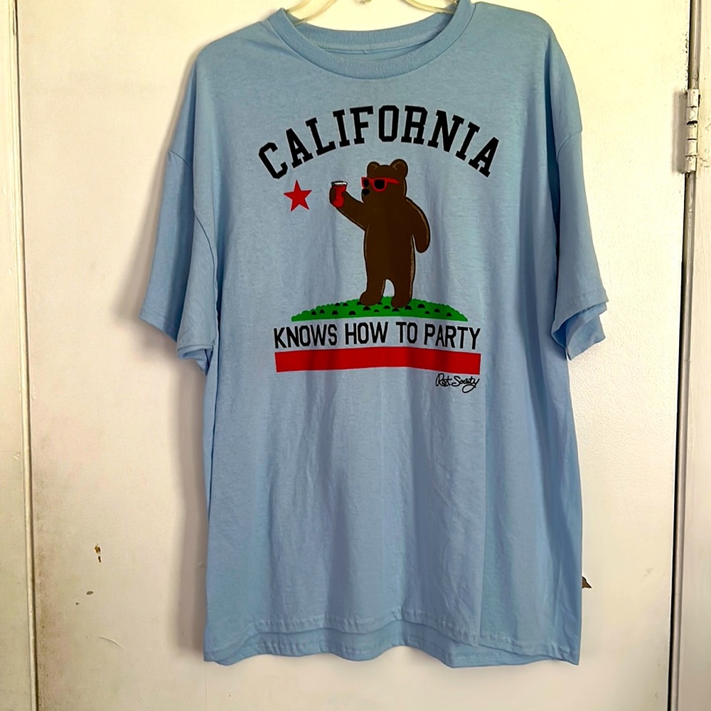 Riot Society California Knows How to Party light blue XL tee shirt